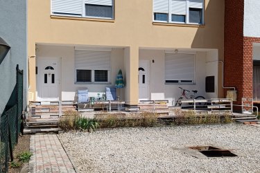 BÜKFÜRDŐN 2 LAKÁSOS IKER HÀZ ELADÓ