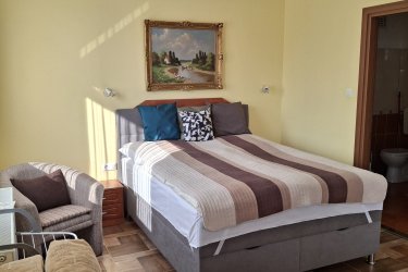 Bükfürdőn hosszú távra (alkalmi munkára) csak a közelben lakó (5-15 km belül) takarítónőt keresek.