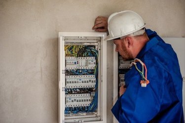 587. Villanyszerelő 3/1 német munkahely Fulda