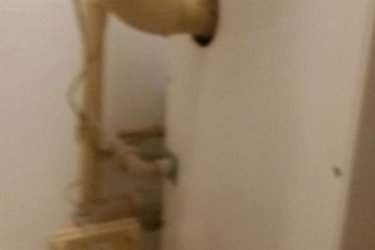 Hőterm 29 ESB álló gázkazán 30kW teljesítmény kifogástalan, működőképes állapotban  kondenzációs kazánra váltás miatt eladó. Kémény csatlakozási idomok, víz oldali csatlakozási idomokkal , Computerm Q7 programozható szobatermosztát, Siemens 2000M csőtermosztát, kiegyenlítőtartály 20 L-es.