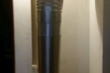 Hőterm 29 ESB álló gázkazán 30kW teljesítmény kifogástalan, működőképes állapotban  kondenzációs kazánra váltás miatt eladó. Kémény csatlakozási idomok, víz oldali csatlakozási idomokkal , Computerm Q7 programozható szobatermosztát, Siemens 2000M csőtermosztát, kiegyenlítőtartály 20 L-es.