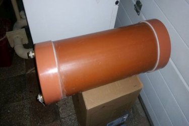 Hőterm 29 ESB álló gázkazán 30kW teljesítmény kifogástalan, működőképes állapotban  kondenzációs kazánra váltás miatt eladó. Kémény csatlakozási idomok, víz oldali csatlakozási idomokkal , Computerm Q7 programozható szobatermosztát, Siemens 2000M csőtermosztát, kiegyenlítőtartály 20 L-es.