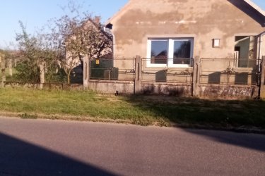 családi ház eladó