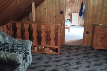 Fertőrákoson 1+2 félszobás manzárd beépítésü ingatlan eladó.  Fertőrákos központjában található az ingatlantól pár percre élelmiszerbolt, gyógyszertár, bölcsőde, parkolási lehetőség az utcán. 