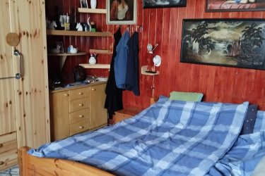 Fertőrákoson 1+2 félszobás manzárd beépítésü ingatlan eladó.  Fertőrákos központjában található az ingatlantól pár percre élelmiszerbolt, gyógyszertár, bölcsőde, parkolási lehetőség az utcán. 