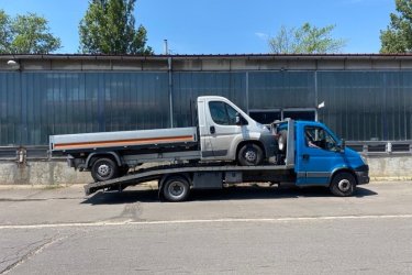 0-24 autómentő, autószállító szolgáltatást biztosítunk Budapesten.