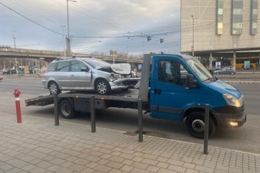 Non - Stop Autómentés, autómentő Éjjel - Nappal.
Non-Stop Autómentés, autószállítás, Bikázás.
Furgon, kisteherautó mentés 3.5 T-ig.
Tel: 06 20 9188 649.
Mentsd el a telefonszámot, bármikor szükséged lehet rá!
https://024automentes.hu/4-kerulet/
