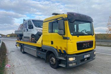 Non - Stop Autómentés, autómentő Éjjel - Nappal.
Non-Stop Autómentés, autószállítás, Bikázás.
Furgon, kisteherautó mentés 3.5 T-ig.
Tel: 06 20 9188 649.
Mentsd el a telefonszámot, bármikor szükséged lehet rá!
https://024automentes.hu/tordas-val-gyuro/
