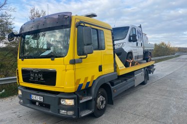 Non - Stop Autómentés, autómentő Éjjel - Nappal.
Non-Stop Autómentés, autószállítás, Bikázás.
Furgon, kisteherautó mentés 3.5 T-ig.
Tel: 06 20 9188 649.
Mentsd el a telefonszámot, bármikor szükséged lehet rá!
https://024automentes.hu/tordas-val-gyuro/
