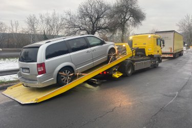 Non - Stop Autómentés, autómentő Éjjel - Nappal.
Non-Stop Autómentés, autószállítás, Bikázás.
Furgon, kisteherautó mentés 3.5 T-ig.
Tel: 06 20 9188 649.
Mentsd el a telefonszámot, bármikor szükséged lehet rá!
https://024automentes.hu/tordas-val-gyuro/
