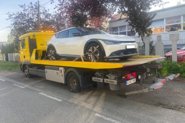 Nem indul az autója Budapest 3. kerületében? Lerobbant Óbudán, Békásmegyeren vagy a Kaszásdűlőn?&#13;&#10;Ne aggódjon – a Mészáros Autómentő Kft. azonnal indul, és gyors, megbízható autómentést biztosít Budapest III. kerületének teljes területén, éjjel-nappal, hétvégén és ünnepnapokon is!&#13;&#10;&#13;&#10;✅ Autómentés, autószállítás, furgonmentés, bikázás&#13;&#10;✅ 0–24 elérhetőség, azonnali indulás&#13;&#10;✅ Gyors kiérkezés – 30-40 perc alatt a helyszínen Budapesten&#13;&#10;✅ Többéves szakmai tapasztalat, biztonságos szállítás, korrekt árak&#13;&#10;&#13;&#10;???? Hívjon minket most:&#13;&#10;06 20 9188 649&#13;&#10;&#13;&#10;???? www.024automentes.hu&#13;&#10;&#13;&#10;Mészáros Autómentő Kft. – Autómentés Óbudán és Békásmegyeren, amikor a legnagyobb bajban van!