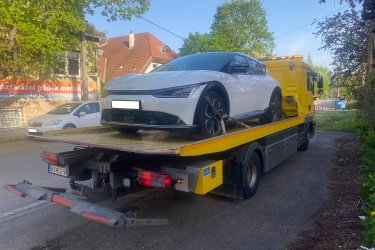 Nem indul az autója Budapest 3. kerületében? Lerobbant Óbudán, Békásmegyeren vagy a Kaszásdűlőn?&#13;&#10;Ne aggódjon – a Mészáros Autómentő Kft. azonnal indul, és gyors, megbízható autómentést biztosít Budapest III. kerületének teljes területén, éjjel-nappal, hétvégén és ünnepnapokon is!&#13;&#10;&#13;&#10;✅ Autómentés, autószállítás, furgonmentés, bikázás&#13;&#10;✅ 0–24 elérhetőség, azonnali indulás&#13;&#10;✅ Gyors kiérkezés – 30-40 perc alatt a helyszínen Budapesten&#13;&#10;✅ Többéves szakmai tapasztalat, biztonságos szállítás, korrekt árak&#13;&#10;&#13;&#10;???? Hívjon minket most:&#13;&#10;06 20 9188 649&#13;&#10;&#13;&#10;???? www.024automentes.hu&#13;&#10;&#13;&#10;Mészáros Autómentő Kft. – Autómentés Óbudán és Békásmegyeren, amikor a legnagyobb bajban van!