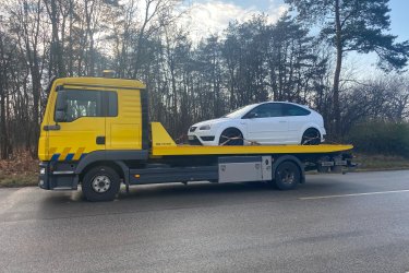 Autómentés Budapest XIV. kerület – 0–24 autómentő szolgáltatás Nem indul az autója Budapest 14. kerületében? Lerobbant Zuglóban, a Herminamezőn vagy a Városliget környékén?
Ne aggódjon – a Mészáros Autómentő Kft. azonnal indul, és gyors, megbízható autómentést biztosít a XIV. kerület teljes területén, éjjel-nappal, hétvégén és ünnepnapokon is!

✅ Autómentés, autószállítás, furgonmentés, bikázás
✅ 0–24 elérhetőség – mindig hívhat minket
✅ Gyors kiérkezés Zugló teljes területén
✅ Tapasztalt, segítőkész autómentő csapat
✅ Biztonságos szállítás, korrekt árak

???? Hívjon minket most:
06 20 9188 649

???? www.024automentes.hu

Mészáros Autómentő Kft. – Autómentés Zuglóban gyorsan, megbízhatóan, 0–24!