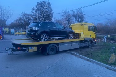 Lerobbant az autója Üllő, Monor vagy Gomba környékén?&#13;&#10;Nem indul, lemerült az akkumulátor, vagy baleset miatt nem tud továbbhaladni?&#13;&#10;A Mészáros Autómentő Kft. azonnal indul, és gyors, megbízható autómentést biztosít a térségben – éjjel-nappal, hétvégén és ünnepnapokon is!&#13;&#10;&#13;&#10;✅ 0–24 autómentés és autószállítás&#13;&#10;✅ Gyors kiérkezés Üllő, Monor, Gomba területére&#13;&#10;✅ Furgonmentés, bikázás, országos járműszállítás&#13;&#10;✅ Tapasztalt, segítőkész autómentő szakemberek&#13;&#10;✅ Korrekt árak, biztonságos szállítás&#13;&#10;&#13;&#10; Hívjon minket most:&#13;&#10;06 20 9188 649&#13;&#10;&#13;&#10; www.024automentes.hu&#13;&#10;&#13;&#10;Mészáros Autómentő Kft. – gyors, biztonságos és elérhető autómentés Üllő, Monor és Gomba térségében, a nap 24 órájában!