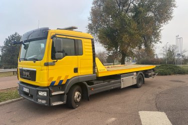 Lerobbant az autója Esztergomban, Dorogon vagy Pilisjászfalu környékén?&#13;&#10;Nem indul, lemerült az akkumulátor, defektet kapott, vagy baleset történt?&#13;&#10;A Mészáros Autómentő Kft. azonnal indul, és gyors, megbízható autómentést biztosít a térségben – éjjel-nappal, hétvégén és ünnepnapokon is!&#13;&#10;&#13;&#10;✅ 0–24 autómentés és autószállítás Komárom-Esztergom megyében és környékén&#13;&#10;✅ Gyors kiérkezés Esztergom, Dorog, Pilisjászfalu területére&#13;&#10;✅ Furgonmentés, bikázás, országos járműszállítás&#13;&#10;✅ Tapasztalt, segítőkész autómentő szakemberek&#13;&#10;✅ Korrekt árak, biztonságos és megbízható szolgáltatás&#13;&#10;&#13;&#10; Hívjon minket most:&#13;&#10;06 20 9188 649&#13;&#10;&#13;&#10; www.024automentes.hu&#13;&#10;&#13;&#10;Mészáros Autómentő Kft. – autómentés Esztergom, Dorog és Pilisjászfalu térségében gyorsan, szakszerűen, 0–24 órában!