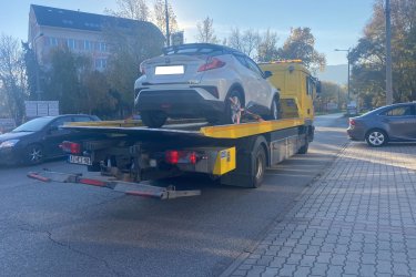 Lerobbant az autója Esztergomban, Dorogon vagy Pilisjászfalu környékén?&#13;&#10;Nem indul, lemerült az akkumulátor, defektet kapott, vagy baleset történt?&#13;&#10;A Mészáros Autómentő Kft. azonnal indul, és gyors, megbízható autómentést biztosít a térségben – éjjel-nappal, hétvégén és ünnepnapokon is!&#13;&#10;&#13;&#10;✅ 0–24 autómentés és autószállítás Komárom-Esztergom megyében és környékén&#13;&#10;✅ Gyors kiérkezés Esztergom, Dorog, Pilisjászfalu területére&#13;&#10;✅ Furgonmentés, bikázás, országos járműszállítás&#13;&#10;✅ Tapasztalt, segítőkész autómentő szakemberek&#13;&#10;✅ Korrekt árak, biztonságos és megbízható szolgáltatás&#13;&#10;&#13;&#10; Hívjon minket most:&#13;&#10;06 20 9188 649&#13;&#10;&#13;&#10; www.024automentes.hu&#13;&#10;&#13;&#10;Mészáros Autómentő Kft. – autómentés Esztergom, Dorog és Pilisjászfalu térségében gyorsan, szakszerűen, 0–24 órában!