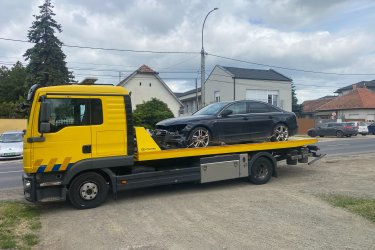 Lerobbant az autója Várpalotán, Pétfürdőn vagy Berhidán?&#13;&#10;Nem indul, lemerült az akkumulátor, defektet kapott, vagy baleset történt?&#13;&#10;A Mészáros Autómentő Kft. azonnal indul, és gyors, megbízható autómentést biztosít a térségben – éjjel-nappal, hétvégén és ünnepnapokon is!&#13;&#10;&#13;&#10;✅ 0–24 autómentés és autószállítás Veszprém megyében és környékén&#13;&#10;✅ Gyors kiérkezés Várpalota, Pétfürdő, Berhida területére&#13;&#10;✅ Furgonmentés, bikázás, országos járműszállítás&#13;&#10;✅ Tapasztalt, segítőkész autómentő szakemberek&#13;&#10;✅ Korrekt árak, biztonságos és megbízható szolgáltatás&#13;&#10;&#13;&#10; Hívjon minket most:&#13;&#10;06 20 9188 649&#13;&#10;&#13;&#10; www.024automentes.hu&#13;&#10;&#13;&#10;Mészáros Autómentő Kft. – autómentés Várpalota, Pétfürdő és Berhida térségében gyorsan, szakszerűen, 0–24 órában!