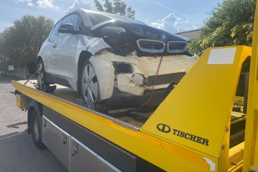 Lerobbant az autója Győrben, Komáromban vagy Cseszneken?&#13;&#10;Nem indul, lemerült az akkumulátor, defektet kapott, vagy baleset történt?&#13;&#10;A Mészáros Autómentő Kft. azonnal indul, és gyors, megbízható autómentést biztosít a térségben – éjjel-nappal, hétvégén és ünnepnapokon is!&#13;&#10;&#13;&#10;✅ 0–24 autómentés és autószállítás Győr-Moson-Sopron megyében és környékén&#13;&#10;✅ Gyors kiérkezés Győr, Komárom, Csesznek területére&#13;&#10;✅ Furgonmentés, bikázás, országos járműszállítás&#13;&#10;✅ Tapasztalt, segítőkész autómentő szakemberek&#13;&#10;✅ Korrekt árak, biztonságos és megbízható szolgáltatás&#13;&#10;&#13;&#10; Hívjon minket most:&#13;&#10;06 20 9188 649&#13;&#10;&#13;&#10; www.024automentes.hu&#13;&#10;&#13;&#10;Mészáros Autómentő Kft. – autómentés Győr, Komárom és Csesznek térségében gyorsan, szakszerűen, 0–24 órában!