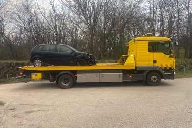 Lerobbant az autója Balatonfűzfőn, Papkeszin vagy Balatonkenesén?&#13;&#10;Nem indul, lemerült az akkumulátor, defektet kapott, vagy baleset történt?&#13;&#10;A Mészáros Autómentő Kft. azonnal indul, és gyors, megbízható autómentést biztosít a térségben – éjjel-nappal, hétvégén és ünnepnapokon is!&#13;&#10;&#13;&#10;✅ 0–24 autómentés és autószállítás Veszprém megyében és környékén&#13;&#10;✅ Gyors kiérkezés Balatonfűzfő, Papkeszi, Balatonkenese területére&#13;&#10;✅ Furgonmentés, bikázás, országos járműszállítás&#13;&#10;✅ Tapasztalt, segítőkész autómentő szakemberek&#13;&#10;✅ Korrekt árak, biztonságos és megbízható szolgáltatás&#13;&#10;&#13;&#10; Hívjon minket most:&#13;&#10;06 20 9188 649&#13;&#10;&#13;&#10; www.024automentes.hu&#13;&#10;&#13;&#10;Mészáros Autómentő Kft. – autómentés Balatonfűzfő, Papkeszi és Balatonkenese térségében gyorsan, szakszerűen, 0–24 órában!