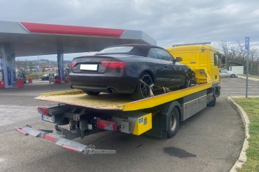 Lerobbant az autója Révfülöpön, Zánkán vagy Balatonudvariban?&#13;&#10;Nem indul, lemerült az akkumulátor, defektet kapott, vagy baleset történt?&#13;&#10;A Mészáros Autómentő Kft. azonnal indul, és gyors, megbízható autómentést biztosít a térségben – éjjel-nappal, hétvégén és ünnepnapokon is!&#13;&#10;&#13;&#10;✅ 0–24 autómentés és autószállítás Veszprém megyében és környékén&#13;&#10;✅ Gyors kiérkezés Révfülöp, Zánka, Balatonudvari területére&#13;&#10;✅ Furgonmentés, bikázás, országos járműszállítás&#13;&#10;✅ Tapasztalt, segítőkész autómentő szakemberek&#13;&#10;✅ Korrekt árak, biztonságos és megbízható szolgáltatás&#13;&#10;&#13;&#10; Hívjon minket most:&#13;&#10;06 20 9188 649&#13;&#10;&#13;&#10; www.024automentes.hu&#13;&#10;&#13;&#10;Mészáros Autómentő Kft. – autómentés Révfülöp, Zánka és Balatonudvari térségében gyorsan, szakszerűen, 0–24 órában!
