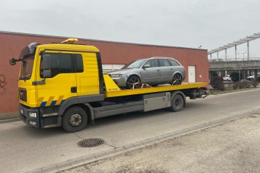 Autómentés M6 – M5 – M0 autópálya – 0–24 gyors segítség a pályán!