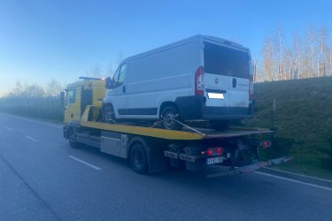 Lerobbant az autója az autópályán? Nem indul, vagy baleset érte?&#13;&#10;Mi ott vagyunk, amikor baj van!&#13;&#10;&#13;&#10;✅ Gyors helyszíni kiszállás az M7, M1, M0 autópályák mentén&#13;&#10;✅ 0–24 órás ügyelet, ünnepnapokon is&#13;&#10;✅ Autó, furgon, motor mentés és szállítás&#13;&#10;✅ Bikázás, defekt, műszaki hiba esetén azonnali segítség&#13;&#10;&#13;&#10;Mészáros Autómentő Kft. – az autópálya megmentője.&#13;&#10; Tel.: 06 20 9188 649&#13;&#10;???? Hívjon most, és már indulunk!