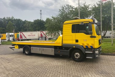 Lerobbant az autója az autópályán? Nem indul, vagy baleset érte?&#13;&#10;Mi ott vagyunk, amikor baj van!&#13;&#10;&#13;&#10;✅ Gyors helyszíni kiszállás az M7, M1, M0 autópályák mentén&#13;&#10;✅ 0–24 órás ügyelet, ünnepnapokon is&#13;&#10;✅ Autó, furgon, motor mentés és szállítás&#13;&#10;✅ Bikázás, defekt, műszaki hiba esetén azonnali segítség&#13;&#10;&#13;&#10;Mészáros Autómentő Kft. – az autópálya megmentője.&#13;&#10; Tel.: 06 20 9188 649&#13;&#10;???? Hívjon most, és már indulunk!