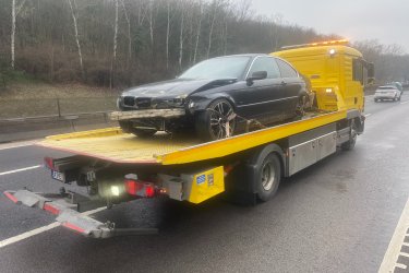 Lerobbant a BMW-je? Nem indul, vagy műszaki hibát észlelt?&#13;&#10;Mészáros Autómentő Kft. azonnal segít!&#13;&#10;&#13;&#10;✅ Gyors és kíméletes BMW autómentés és autószállítás&#13;&#10;✅ 0–24 órás ügyelet, hétvégén és ünnepnapokon is&#13;&#10;✅ Modern, alacsony rakodású járművekkel – akár sportmodellekhez is&#13;&#10;✅ Autómentés M7 – M1 – M0 – M3 – M31 autópályák mentén, országosan&#13;&#10;&#13;&#10;Mészáros Autómentő Kft. – BMW mentés prémium szinten.&#13;&#10; Tel.: 06 20 9188 649&#13;&#10; Nem indul az autója? Segítünk – azonnal indulunk!