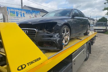 Lemerült az akkumulátor? Nem indul az autója?&#13;&#10;Mészáros Autómentő Kft. azonnal a segítségére siet, bárhol az úton!&#13;&#10;&#13;&#10;✅ Gyors helyszíni bikázás és hidegindítás&#13;&#10;✅ 0–24 órás ügyelet, hétvégén és ünnepnapokon is&#13;&#10;✅ Minden személyautó és kisteherautó típushoz&#13;&#10;✅ M7 – M1 – M0 – M3 – M31 autópályák mentén, országosan&#13;&#10;&#13;&#10;Mészáros Autómentő Kft. – gyors és profi akkumulátor segítség.&#13;&#10; Tel.: 06 20 9188 649&#13;&#10; Nem indul az autója? Segítünk azonnal!