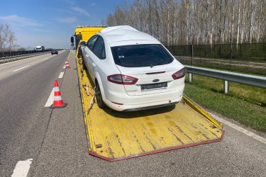 Szüksége van gyors és biztonságos autószállításra Magyarország bármely pontjára?&#13;&#10;Mészáros Autómentő Kft. éjjel-nappal a rendelkezésére áll!&#13;&#10;&#13;&#10;✅ 0–24 órás autószállítás, hétvégén és ünnepnapokon is&#13;&#10;✅ Személyautó, SUV, kisteherautó, prémium autók szállítása&#13;&#10;✅ Biztonságos és kíméletes rakodás modern járművekkel&#13;&#10;✅ Országos lefedettség, gyors indulás bárhonnan&#13;&#10;&#13;&#10;Mészáros Autómentő Kft. – autószállítás profi szinten.&#13;&#10; Tel.: 06 20 9188 649&#13;&#10; Hívjon most, és indulunk azonnal!