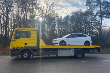 Nem indul az autója? Lerobbant, vagy nehezen hozzáférhető helyen van?&#13;&#10;Mészáros Autómentő Kft. azonnal a segítségére siet darus autómentővel!&#13;&#10;&#13;&#10;✅ 0–24 órás darus autómentés, hétvégén és ünnepnapokon is&#13;&#10;✅ Személyautó, SUV, kisteher, akár nehezen mozgatható járművekhez&#13;&#10;✅ Gyors, biztonságos és kíméletes emelés és szállítás&#13;&#10;✅ M7 – M1 – M0 – M3 – M31 autópályák mentén, országosan&#13;&#10;&#13;&#10;Mészáros Autómentő Kft. – darus mentés profi szinten.&#13;&#10; Tel.: 06 20 9188 649&#13;&#10; Nem indul az autója? Segítünk – azonnal indulunk!