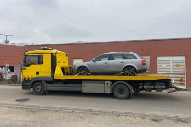 Nem indul az elektromos autója? Akkumulátorhiba, szoftverprobléma vagy műszaki hiba miatt leállt?&#13;&#10;Mészáros Autómentő Kft. gyorsan és biztonságosan segít!&#13;&#10;&#13;&#10;✅ 0–24 órás elektromos autómentés, hétvégén és ünnepnapokon is&#13;&#10;✅ Minden elektromos modellhez: Tesla, Hyundai, BMW, Audi, VW és mások&#13;&#10;✅ Speciális szakszerű kezeléssel – akkumulátor és elektronika védelme&#13;&#10;✅ M7 – M1 – M0 – M3 – M31 autópályák mentén, országosan&#13;&#10;&#13;&#10;Mészáros Autómentő Kft. – elektromos autó mentés profi szinten.&#13;&#10; Tel.: 06 20 9188 649&#13;&#10; Nem indul az autója? Segítünk – azonnal indulunk!