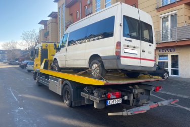 Lerobbant az autója Szentendrén vagy környékén? Nem indul?
Mészáros Autómentő Kft. éjjel-nappal, gyorsan és biztonságosan segít!

✅ 0–24 órás autómentés Szentendre és Pest megye területén, akár országosan
✅ Személyautó, SUV, kisteherautó, furgon mentése
✅ Hétvégén és ünnepnapokon is rendelkezésre állunk
✅ Gyors indulás bárhonnan

Hívjon minket bármikor:  06 20 9188 649
???? Nem indul az autója? Segítünk – azonnal indulunk!