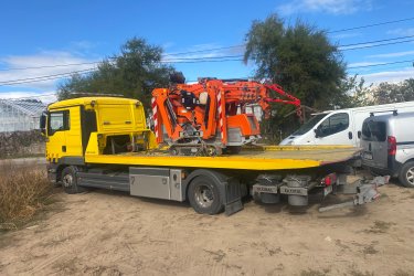 Szüksége van gyors és biztonságos gépszállításra vagy targoncaszállításra Budapesten, Pest megyében vagy akár országosan?&#13;&#10;Mészáros Autómentő Kft. éjjel-nappal a rendelkezésére áll!&#13;&#10;&#13;&#10;✅ 0–24 órás gépszállítás és targoncaszállítás&#13;&#10;✅ Budapesten, Pest megyében és az ország egész területén&#13;&#10;✅ Biztonságos rakodás és szállítás minden típusú géphez és targoncához&#13;&#10;✅ Gyors indulás bárhonnan&#13;&#10;&#13;&#10;Hívjon minket bármikor:  06 20 9188 649&#13;&#10; Szállítás gyorsan, biztonságosan – azonnal indulunk!