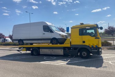 Nem indul az autója? Akkumulátor lemerült vagy műszaki hiba lépett fel?&#13;&#10;Mészáros Autómentő Kft. éjjel-nappal, gyorsan és biztonságosan segít Budapesten és Pest megyében!&#13;&#10;&#13;&#10;✅ 0–24 órás autómentés és bikázás&#13;&#10;✅ Hétvégén és ünnepnapokon is rendelkezésre állunk&#13;&#10;✅ Személyautó, SUV, kisteherautó minden típushoz&#13;&#10;✅ Gyors indulás bárhonnan&#13;&#10;&#13;&#10;Hívjon minket bármikor:  06 20 9188 649&#13;&#10; Nem indul az autója? Segítünk – azonnal indulunk!