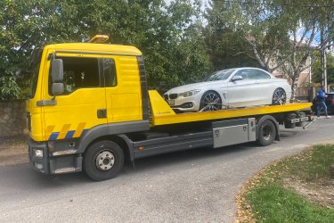 Lerobbant az autója Vecsésen vagy környékén? Nem indul?&#13;&#10;Mészáros Autómentő Kft. éjjel-nappal, gyorsan és biztonságosan segít!&#13;&#10;&#13;&#10;✅ 0–24 órás autómentés Vecsés és Pest megye területén&#13;&#10;✅ Személyautó, SUV, kisteherautó, furgon mentése&#13;&#10;✅ Hétvégén és ünnepnapokon is rendelkezésre állunk&#13;&#10;✅ Gyors indulás bárhonnan&#13;&#10;&#13;&#10;Hívjon minket bármikor:  06 20 9188 649&#13;&#10; Nem indul az autója? Segítünk – azonnal indulunk!