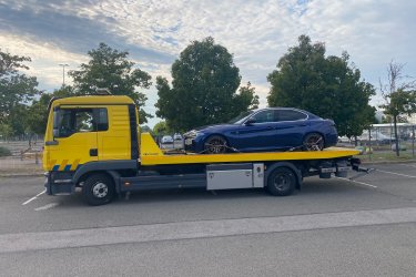 Lerobbant az autója Vecsésen vagy környékén? Nem indul?&#13;&#10;Mészáros Autómentő Kft. éjjel-nappal, gyorsan és biztonságosan segít!&#13;&#10;&#13;&#10;✅ 0–24 órás autómentés Vecsés és Pest megye területén&#13;&#10;✅ Személyautó, SUV, kisteherautó, furgon mentése&#13;&#10;✅ Hétvégén és ünnepnapokon is rendelkezésre állunk&#13;&#10;✅ Gyors indulás bárhonnan&#13;&#10;&#13;&#10;Hívjon minket bármikor:  06 20 9188 649&#13;&#10; Nem indul az autója? Segítünk – azonnal indulunk!