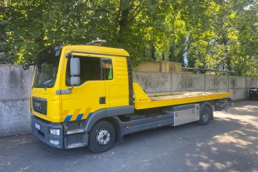 Lerobbant az autója Nagytarcsán vagy környékén? Nem indul?&#13;&#10;Mészáros Autómentő Kft. éjjel-nappal, gyorsan és biztonságosan segít!&#13;&#10;&#13;&#10;✅ 0–24 órás autómentés Nagytarcsa és Pest megye területén&#13;&#10;✅ Személyautó, SUV, kisteherautó, furgon mentése&#13;&#10;✅ Hétvégén és ünnepnapokon is rendelkezésre állunk&#13;&#10;✅ Gyors indulás bárhonnan&#13;&#10;&#13;&#10;Hívjon minket bármikor:  06 20 9188 649&#13;&#10; Nem indul az autója? Segítünk – azonnal indulunk!