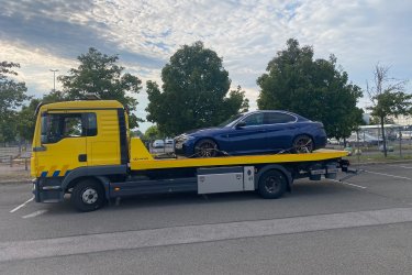 Lerobbant az autója Nagytarcsán vagy környékén? Nem indul?&#13;&#10;Mészáros Autómentő Kft. éjjel-nappal, gyorsan és biztonságosan segít!&#13;&#10;&#13;&#10;✅ 0–24 órás autómentés Nagytarcsa és Pest megye területén&#13;&#10;✅ Személyautó, SUV, kisteherautó, furgon mentése&#13;&#10;✅ Hétvégén és ünnepnapokon is rendelkezésre állunk&#13;&#10;✅ Gyors indulás bárhonnan&#13;&#10;&#13;&#10;Hívjon minket bármikor:  06 20 9188 649&#13;&#10; Nem indul az autója? Segítünk – azonnal indulunk!