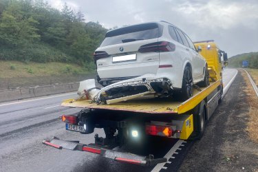 Lerobbant az autója Gödöllőn vagy környékén? Nem indul?&#13;&#10;Mészáros Autómentő Kft. éjjel-nappal, gyorsan és biztonságosan segít!&#13;&#10;&#13;&#10;✅ 0–24 órás autómentés Gödöllő és Pest megye területén&#13;&#10;✅ Személyautó, SUV, kisteherautó, furgon mentése&#13;&#10;✅ Hétvégén és ünnepnapokon is rendelkezésre állunk&#13;&#10;✅ Gyors indulás bárhonnan&#13;&#10;&#13;&#10;Hívjon minket bármikor:  06 20 9188 649&#13;&#10; Nem indul az autója? Segítünk – azonnal indulunk!