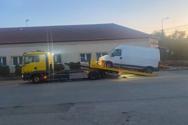 Lerobbant az autója Budapest XVIII. kerületében? Nem indul?&#13;&#10;Mészáros Autómentő Kft. éjjel-nappal, gyorsan és biztonságosan segít!&#13;&#10;&#13;&#10;✅ 0–24 órás autómentés Budapest XVIII. kerületében&#13;&#10;✅ Személyautó, SUV, kisteherautó, furgon mentése&#13;&#10;✅ Hétvégén és ünnepnapokon is rendelkezésre állunk&#13;&#10;✅ Gyors indulás bárhonnan&#13;&#10;&#13;&#10;Hívjon minket bármikor:  06 20 9188 649&#13;&#10; Nem indul az autója? Segítünk – azonnal indulunk!