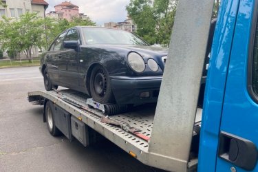 Ha autómentésre van szüksége a Budapest XIII. kerületében vagy Pest megyében, hívjon minket bizalommal! Cégünk, a Mészáros Autómentő Kft. tapasztalt és megbízható csapattal rendelkezik, akik az autópályákon és az utakon bekövetkezett balesetek, lerobbant autók mentésére specializálódtak. 0-24 órában állunk rendelkezésére, és rövid időn belül a helyszínre érkezünk, hogy gyorsan és hatékonyan megoldjuk az Ön autós problémáját. Hívja a 06 20 9188 649-es telefonszámot, és bízza ránk autóját! Garantáljuk, hogy szolgáltatásaink magas minőségűek, árak pedig versenyképesek. Ránk mindig számíthat, ha autómentésre van szüksége!

https://automentes-budapest-13-kerulet.hu/

Mészáros Autómentő Kft.
Tel: 06 20 9188 649.