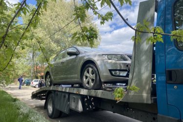 Non - Stop Autómentés, autómentő Éjjel - Nappal.