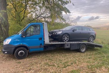 Mészáros Autómentő - Ha autójával baj történt VI. kerületben, bátran hívjon minket, és mi azonnal segítünk! Tapasztalt és megbízható csapatunk gyorsan és hatékonyan oldja meg a problémáját. Az autómentés mellett autószállítási szolgáltatásunkkal is állunk rendelkezésére. Hívjon minket bármikor a nap 24 órájában, és mi azonnal indulunk!

https://024automentes.hu/6-kerulet/

Mészáros Autómentő Kft.

Tel: 06 20 9188 649. 