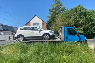 Autómentésre van szükséged Sződ, Sződliget, Vác vagy Pest megye területén? Akkor a Mészáros Autómentő Kft. a megoldás! Profi csapatunk minden helyzetben gyorsan és hatékonyan lát el autómentési, autószállítási és furgonmentési feladatokat, bármilyen típusú jármű esetén.

Nálunk nem csak a gyorsaság és a megbízhatóság a fontos, hanem az is, hogy kedvező áron kínáljuk szolgáltatásainkat. Éjjel-nappal elérhetőek vagyunk, így bármikor felhívhatod az ügyfélszolgálatunkat, ha autómentésre van szükséged.

Bízd ránk autód mentését, és garantáljuk, hogy a lehető legrövidebb idő alatt célba érünk, hogy a lehető legkevesebb kellemetlenséggel járjon a járműve hibája. Hívj minket most, és bízz ránk!

https://024automentes.hu/automentes-pest-megye/automentes-szod-szodliget-vac/

Mészáros István.
Tel: 06 20 9188 649.