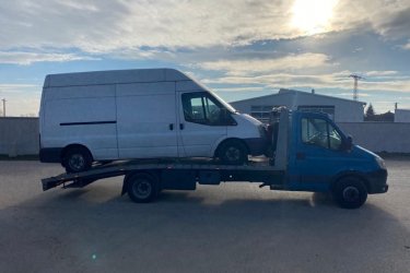 Autómentés Autószállítás Furgonmentés. Bag - Hatvan - Kartal.