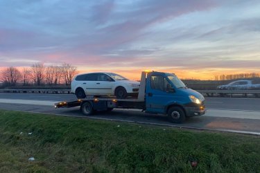 Autómentésre van szükséged Bag, Hatvan, Kartal vagy Pest megye területén? Akkor a Mészáros Autómentő Kft. a megoldás! Profi csapatunk minden helyzetben gyorsan és hatékonyan lát el autómentési, autószállítási és furgonmentési feladatokat, bármilyen típusú jármű esetén.

Nálunk nem csak a gyorsaság és a megbízhatóság a fontos, hanem az is, hogy kedvező áron kínáljuk szolgáltatásainkat. Éjjel-nappal elérhetőek vagyunk, így bármikor felhívhatod az ügyfélszolgálatunkat, ha autómentésre van szükséged.

Bízd ránk autód mentését, és garantáljuk, hogy a lehető legrövidebb idő alatt célba érünk, hogy a lehető legkevesebb kellemetlenséggel járjon a járműve hibája. Hívj minket most, és bízz ránk!

https://024automentes.hu/automentes-pest-megye/automentes-bag-hatvan-kartal/

Mészáros Autómentő Kft.

Tel: 06 20 9188 649.