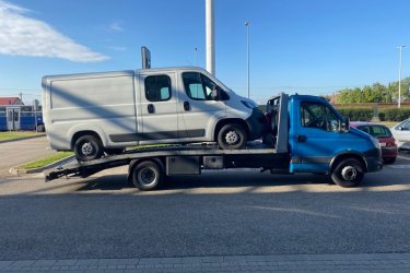 Mészáros Autómentő Kft. vállalja autómentő, autómentés, furgonmentés és autószállítás szolgáltatását a Balaton és környéke (Siófok, Zamárdi, Balatonszemes ) területén, 0-24 órában. Ha baj érte járművét, ne habozzon hívni minket! Tapasztalt és megbízható csapatunk gyorsan és hatékonyan segít Önnek bármilyen helyzetben, kedvező árakon. Ránk bármikor számíthat, hiszen a mi ügyfeleink elégedettsége az elsődleges szempont számunkra!

https://024automentes.hu/siofok-zamardi-balatonszemes/

Mészáros Autómentő Kft.
Tel: 06 20 9188 649. Startapro_1677185330

