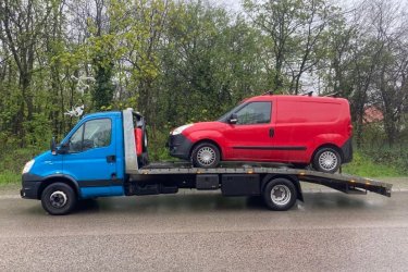 Mészáros Autómentő Kft. vállalja autómentő, autómentés, furgonmentés és autószállítás szolgáltatását a Balaton és környéke (Gyenesdiás, Szigliget, Badacsony) területén, 0-24 órában. Ha baj érte járművét, ne habozzon hívni minket! Tapasztalt és megbízható csapatunk gyorsan és hatékonyan segít Önnek bármilyen helyzetben, kedvező árakon. Ránk bármikor számíthat, hiszen a mi ügyfeleink elégedettsége az elsődleges szempont számunkra!

https://024automentes.hu/gyenesdias-szigliget-badacsony/

Mészáros Autómentő Kft.
Tel: 06 20 9188 649. 