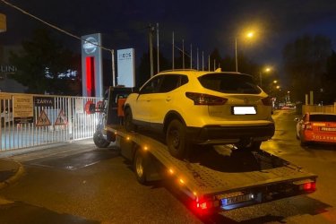 Mészáros Autómentő Kft. vállalja autómentő, autómentés, furgonmentés és autószállítás szolgáltatását a Balaton és környéke (Balatonfűzfő, Papkeszi, Balatonkenese) területén, 0-24 órában. Ha baj érte járművét, ne habozzon hívni minket! Tapasztalt és megbízható csapatunk gyorsan és hatékonyan segít Önnek bármilyen helyzetben, kedvező árakon. Ránk bármikor számíthat, hiszen a mi ügyfeleink elégedettsége az elsődleges szempont számunkra!

https://024automentes.hu/balatonfuzfo-papkeszi-balatonkenese/

Mészáros Autómentő Kft.
Tel: 06 20 9188 649. 